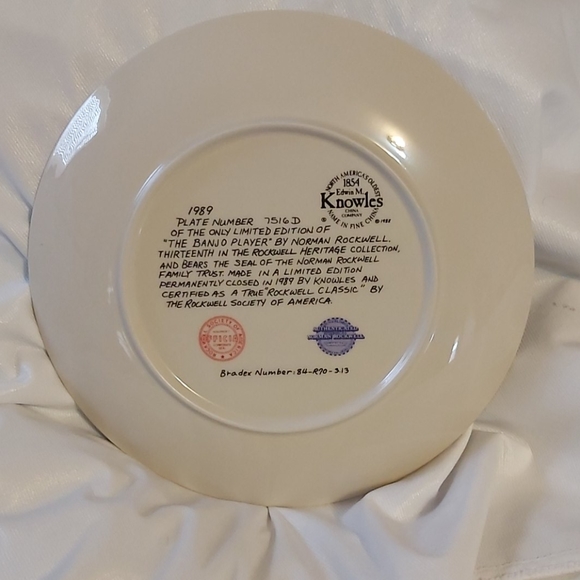 Norman Rockwell Plate "The Banjo Player" - Picture 6 of 6